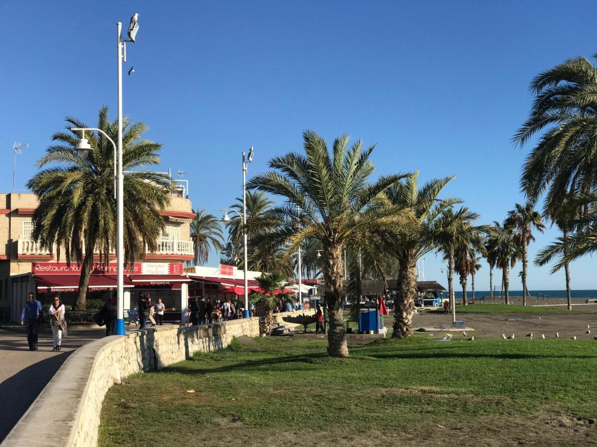 Malaga Beach House, 2 City Bikes, 2 Children'S Bikes, Wifi, Big Terrace, Bbq, Family, Childfriendly Esterno foto