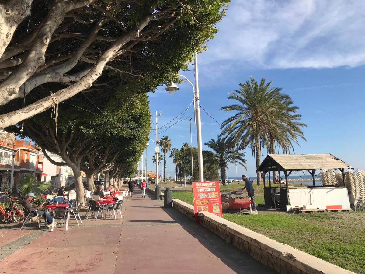 Malaga Beach House, 2 City Bikes, 2 Children'S Bikes, Wifi, Big Terrace, Bbq, Family, Childfriendly Esterno foto